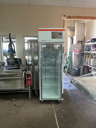 Working! Howard McCray GR22 26.5 inch W One-Section Commercial Glass Door Refrigerator Merchandiser 120 Volt NSF Tested and Working!