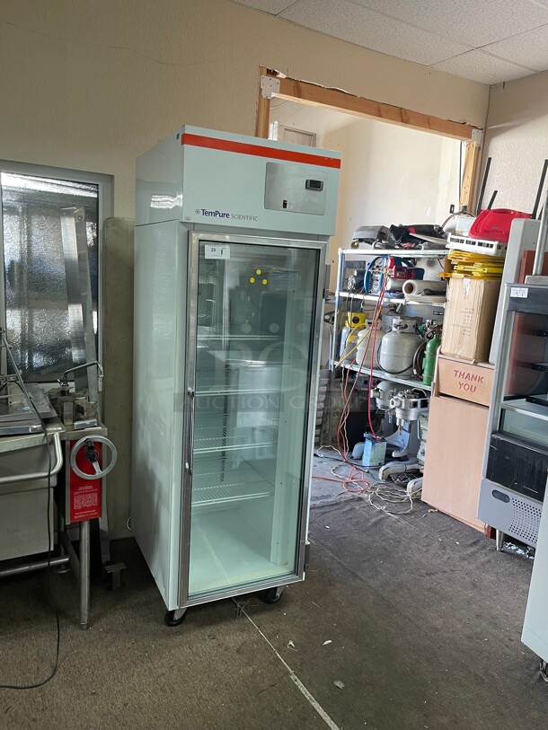 Working! Howard McCray GR22 26.5 inch W One-Section Commercial Glass Door Refrigerator Merchandiser 120 Volt NSF Tested and Working! - Image 2 of 5