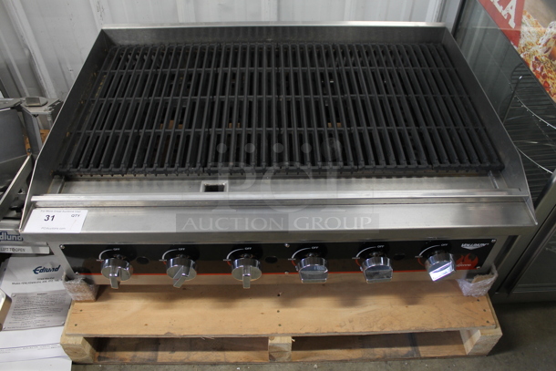 BRAND NEW SCRATCH AND DENT! Vollrath CBL90362 Stainless Steel Commercial Countertop Natural Gas Powered Charbroiler Grill.