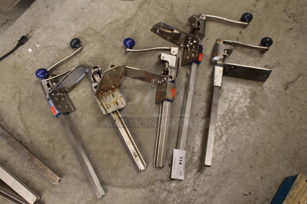12 Metal Commercial Can Openers w/ 5 Mounts. 12 Times Your Bid! - Image 2 of 5