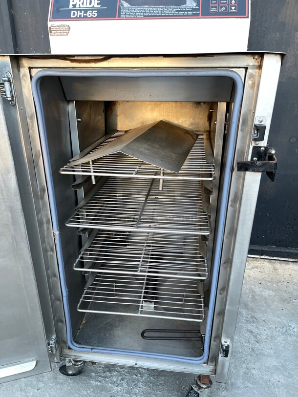 Almost New! Southern Pride DH-65 5 Dinner House Stationary Rack Electric Smoker Steam NSF 220 Volt 3 Phase Tested and Working! - Image 4 of 10