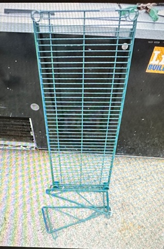 One Green Metro Shelf With 2 Wall Mount Brackets. 36X14