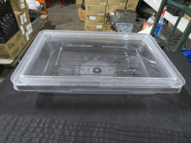 One Cambro 1.75 Gallon Food Storage Container With Lid.