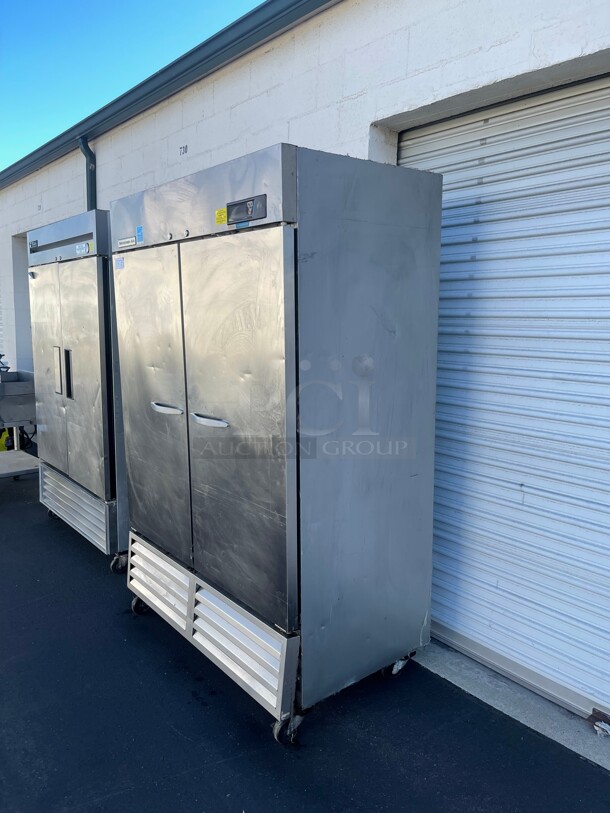 Nice! Beverage Air Commercial Two Door Refrigerator NSF 115 Volt Tested and Working!  - Image 5 of 8