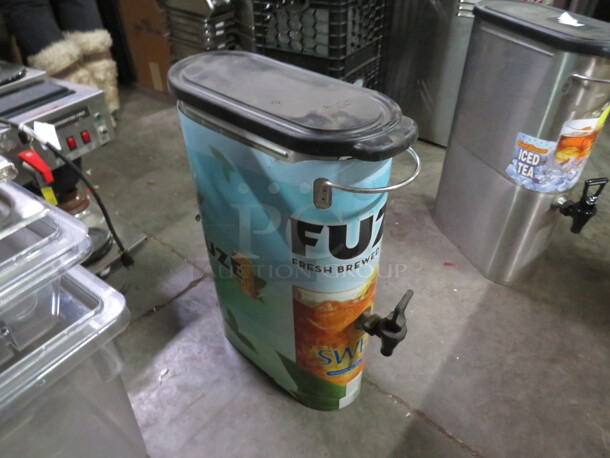 One Bunn Slim Jim Tea Satellite With Spigot And Lid. - Image 2 of 2