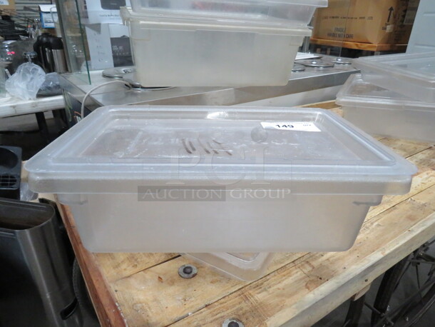 One 3.5 Gallon Food Storage Container With Lid.