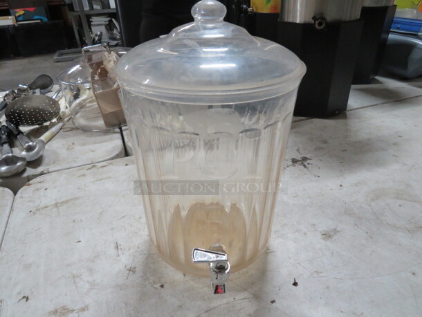 One Poly Beverage Dispenser With Lid.