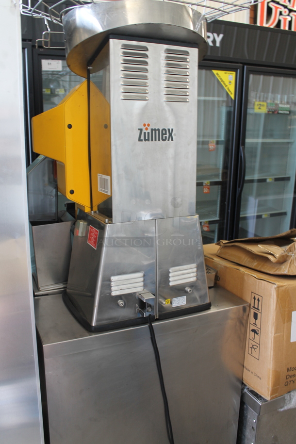 2017 Zumex Speed Pro Tank Podium Stainless Steel Commercial Floor Style Citrus Juicer on Commercial Casters. 115 Volts, 1 Phase. Tested and Working! - Image 8 of 8