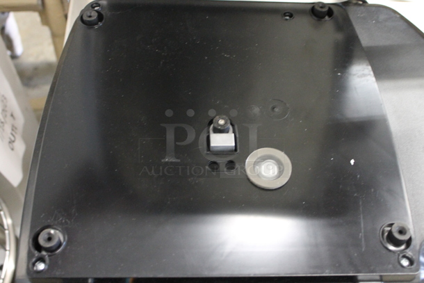 BRAND NEW! Hobart HT Series HTS-7ELS Commercial Countertop 30 Pound Price Computing Scale with Label Printer. 120/208-240 Volts, 1 Phase. Tested and Working! - Image 8 of 9