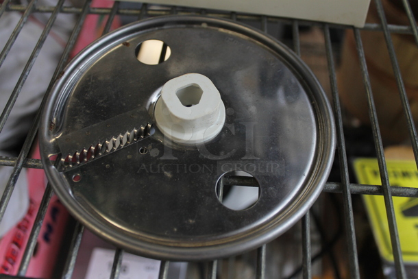 Cuisinart Food Processor Grating Blade, S Blade and 2 Slicing Blades in Case. - Image 5 of 7