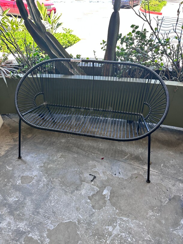 Clean! IXTAPA BLACK OUTDOOR LOVESEAT - Image 2 of 6