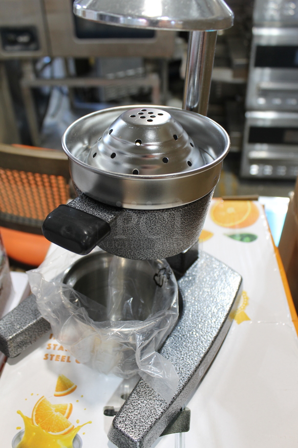 2 BRAND NEW IN BOX! Eurolux ELJ5002G Heavy Duty Cast Iron Juicer. 2 Times Your Bid! - Image 4 of 7