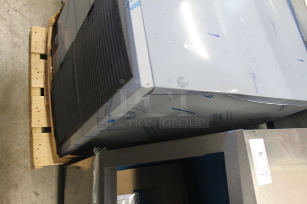 BRAND NEW SCRATCH AND DENT! 2023 Hoshizaki KM-350MAJ Commercial Stainless Steel Ice Maker. 115V, 1 Phase.  - Image 3 of 7