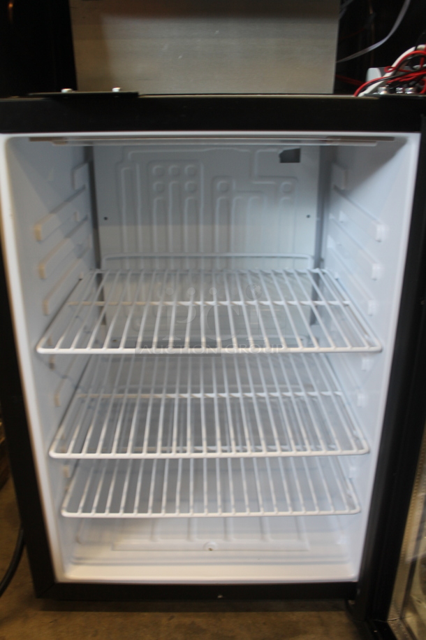 BRAND NEW SCRATCH AND DENT! Avantco 360SC40 Commercial Black Countertop Display Cooler With Polycated Shelves. Missing Top Panel. 110-120V. Tested and Working! - Image 4 of 8