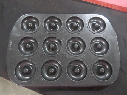 NEW 11.5X8 12 Hole Baking Pan. 2XBID