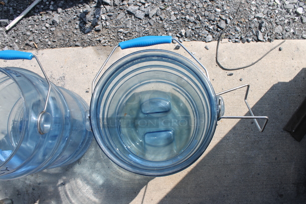 2 San Jamar SafTice Blue Poly Ice Buckets. 2 Times Your Bid! - Image 3 of 4