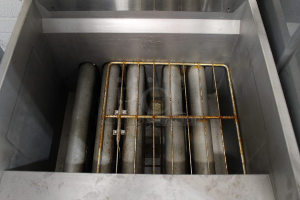 2019 USR Cooking CF-75 Stainless Steel Commercial Floor Style Natural Gas Powered 75 Pound Capacity Deep Fat Fryer. 150,000 BTU.  - Image 2 of 4