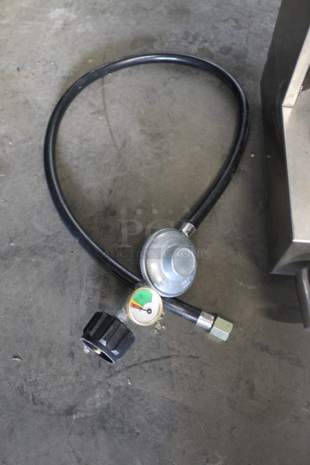 2021 GB-25 Stainless Steel Commercial Countertop Propane Gas Powered Gyro / Doner Kebab Machine.  - Image 3 of 9