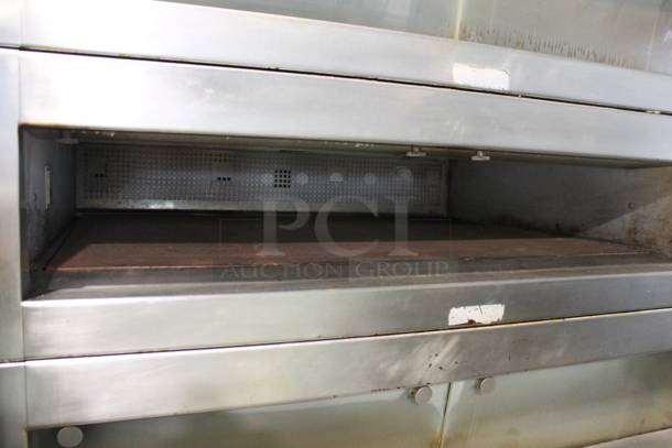 Hobart HWD03D Stainless Steel Commercial Electric Powered Triple Deck Bakery Oven on Pan Rack w/ Commercial Casters. 208 Volts, 3 Phase.  - Image 5 of 11