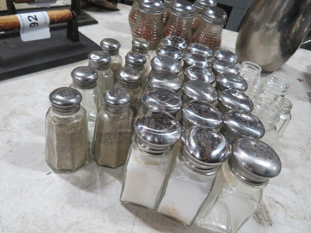 One Lot Of Assorted Salt/Pepper Shakers. - Image 2 of 2