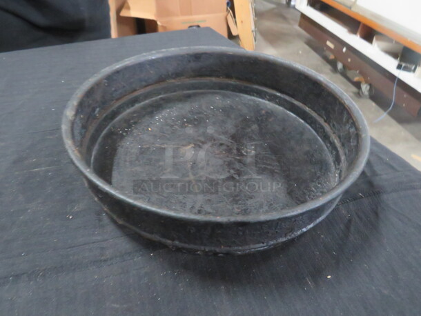 8.5 Inch Deep Dish Pizza Pan. 10XBID. - Image 1 of 1