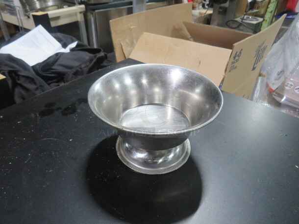 5X3 Stainless Steel Footed Dish. 9XBID - Image 2 of 2