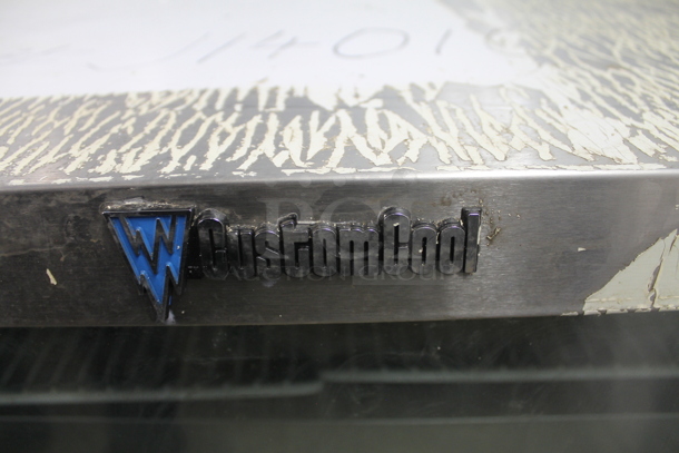 CustomCool BGC57R Metal Commercial Floor Style Deli Display Case Merchandiser 115 Volts, 1 Phase. Tested and Powers On But Does Not Get Cold - Image 4 of 11