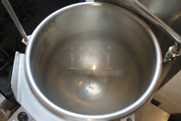 Market Forge M24G200A Stainless Steel Commercial Floor Style Natural Gas Powered Tilting Kettle. 200,000 BTU. - Image 5 of 10