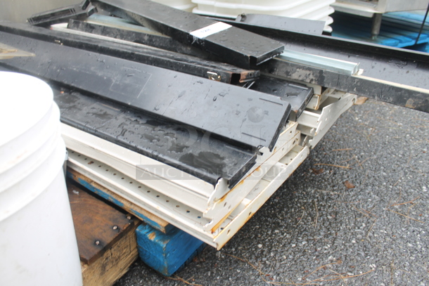 ALL ONE MONEY! PALLET LOT of Various Items Including Poly Bins and Metal Pieces - Image 3 of 4