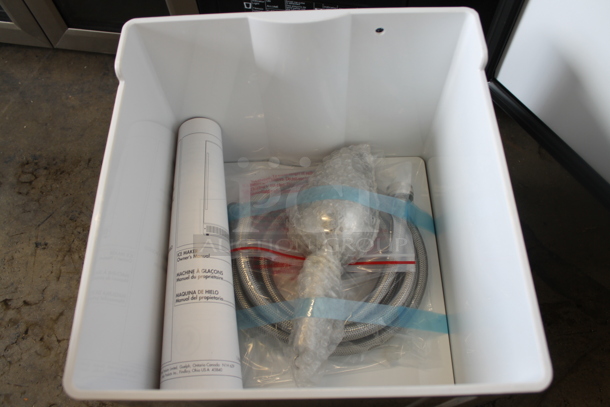 BRAND NEW SCRATCH AND DENT! Danby DIM32D1BSSPR 32lb 15" Stainless Steel Built-In Ice Maker. 115 Volts, 1 Phase. Tested and Working! - Image 5 of 7