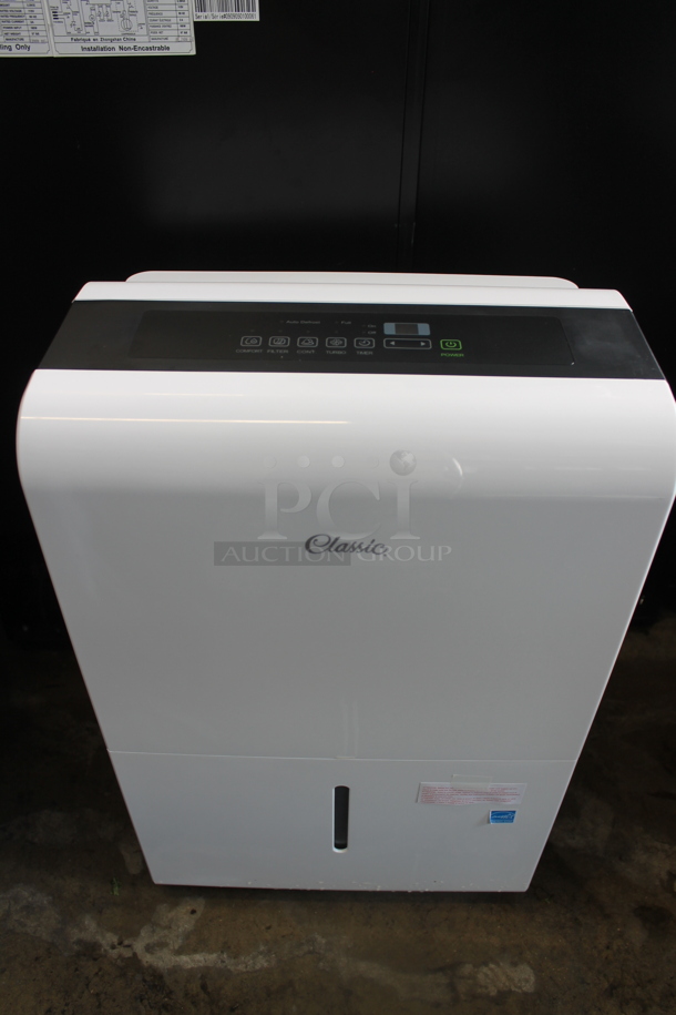 BRAND NEW SCRATCH AND DENT! Midea MDCDP-70AEN1-BBO 70 Pint Dehumidifier. 115 Volts, 1 Phase. Tested and Working! - Image 1 of 8