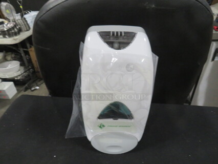 NEW Soap Dispenser. 3XBID