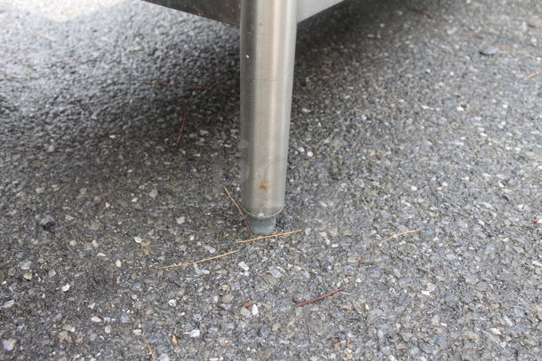 BRAND NEW SCRATCH AND DENT! Stainless Steel Commercial Table w/ Sink Bay and Under Shelf. Bay 11x15x11 - Image 4 of 4