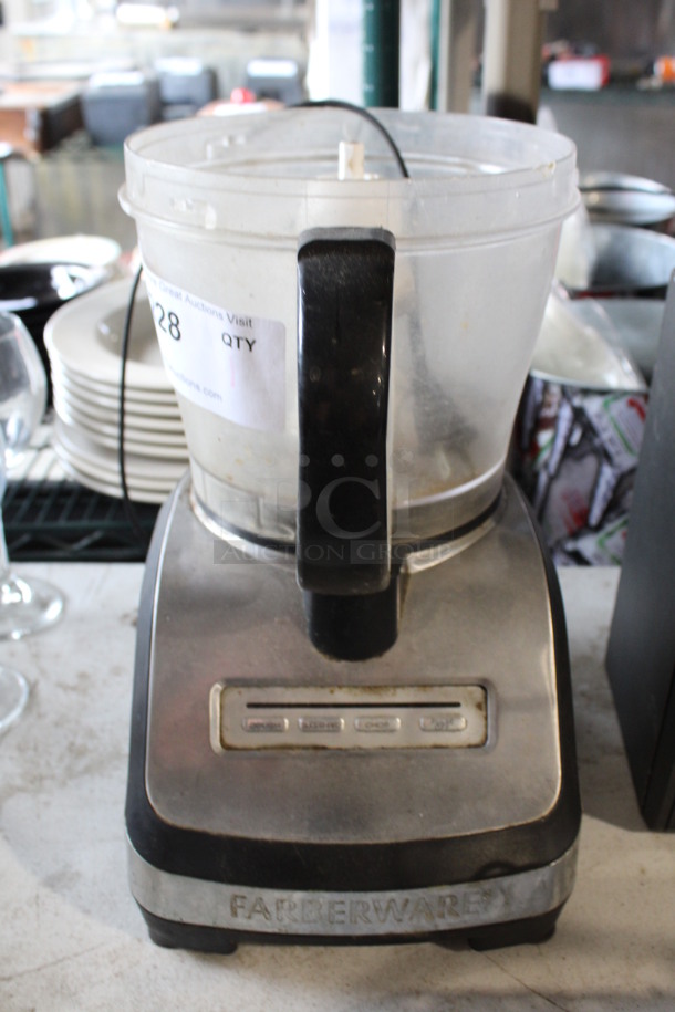 Farberware Countertop Food Processor w/ Blade. Missing Lid. 8x9x13. Tested and Working!
