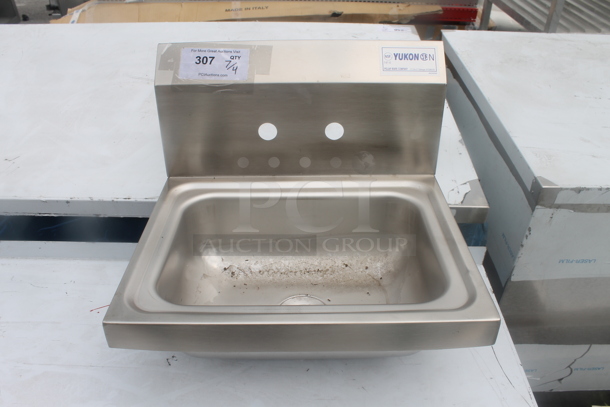 Stainless Steel Commercial Single Bay Wall Mount Sink. - Image 1 of 4