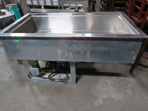 One Wells Drop In Refrigerated Well. 115 Volt. 45X25.5X24.5 - Image 1 of 3