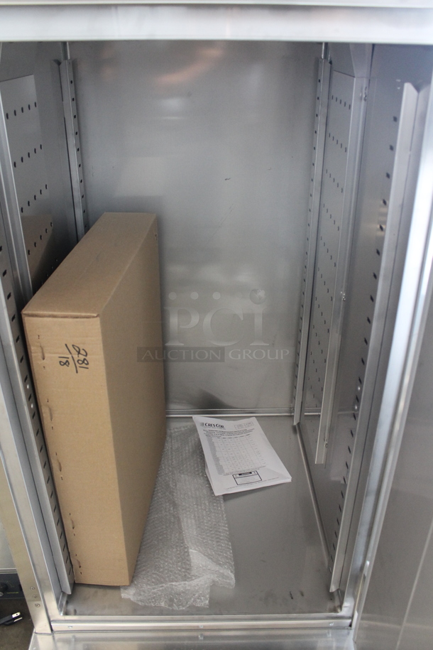 BRAND NEW SCRATCH AND DENT! CresCor H137SUA9D Stainless Steel Commercial Single Door Reach In Warming Holding Cabinet. 120 Volts, 1 Phase. Tested and Working! - Image 5 of 7