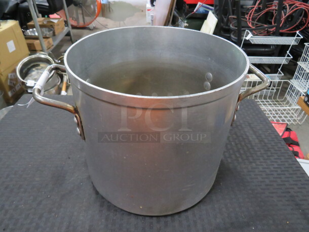 One 10 Inch Aluminum Stock Pot. - Image 1 of 1