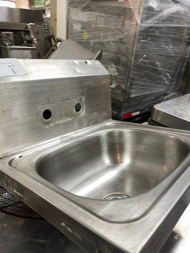 Commercial Stainless Steel Hand Sink NSF Approved To Be Used at Restaurant Establishments - Image 4 of 7