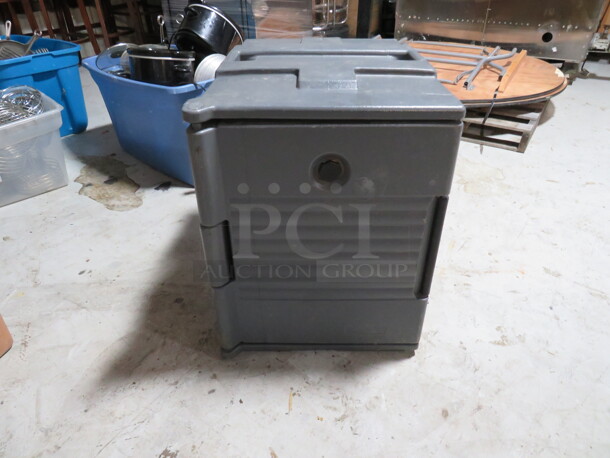 One Gray Winco Insulated 6 Pan Food Transport. Model# IFT-1. $993.69.  - Image 1 of 3