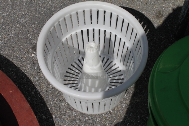 Choice Green Poly Salad Spinner Lettuce Spinner. - Image 4 of 4