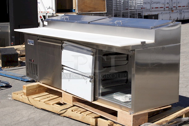BRAND NEW SCRATCH & DENT! Avantco SSPPT-3F 94" 2 Door Refrigerated Pizza Prep Table with 2 Drawers - Door Is Missing - TESTED! WORKS PERFECT!!  - Image 3 of 8