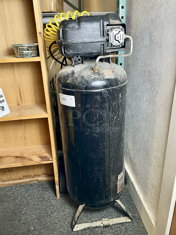 OUTSTANDING! Husky 20 Gal. 175 PSI Portable Electric Air Compressor. 120V/15.0A/60H2/1PH - Image 1 of 10