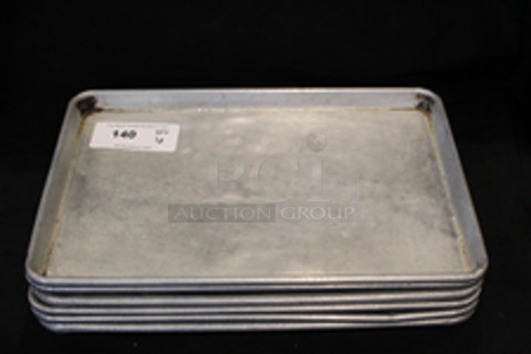 Vollrath 5303 1/2 Half Size Bun / Sheet Pan - 18" x 13" x 1", 18 gauge Aluminum, Natural Finish
6x Your Bid

