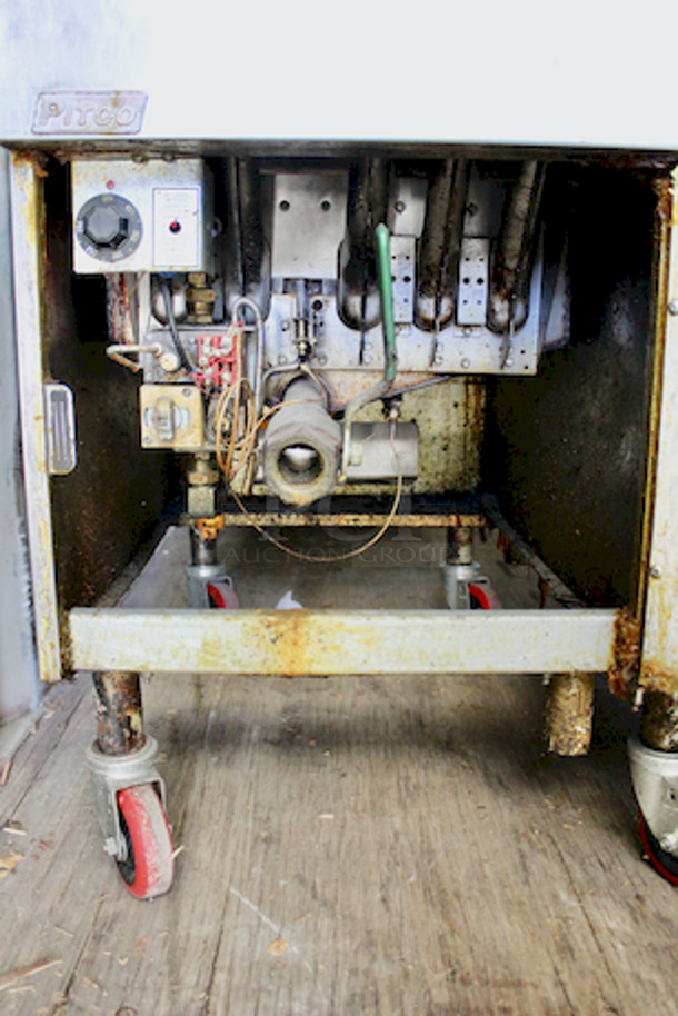 OUTSTANDING! 2 Pitco® SG18-S Natural Gas 75 lb. Stainless Steel Floor Fryers On Commercial Casters, 39x34x45. 2x Your Bid.  - Image 4 of 6
