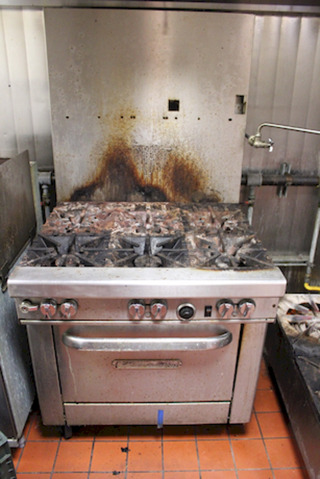 Southbend 4361A 36" 6 Burner Gas Range w/ Convection Oven, Natural Gas 230,000 BTU. 120v/1ph/60Hz/6.2Amp. In Working Order. 36.5 in. W x 42.13 in. D x 59.5 in. H