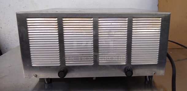 Fusion Commercial Grade Pizza Oven 120 V 1450 Watts Counter Top Size Model #508 - Image 4 of 6