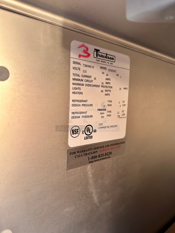 Late Model! Traulsen G31010 77 inch G Series Solid Door Reach-In Freezer with Left / Right / Right Hinged Doors 115 Volt Tested and Working! - Image 5 of 6