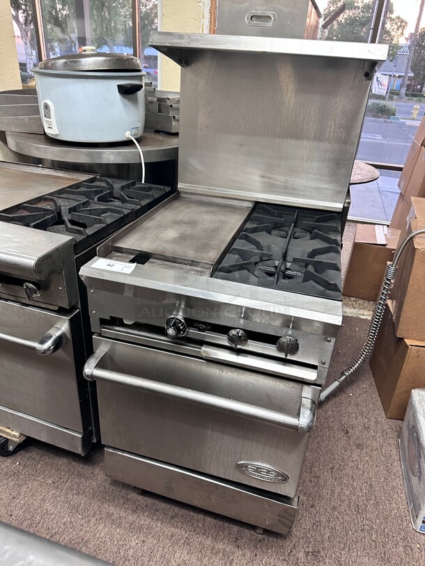 Certified Working DCS  24 inch 2 Burner Gas Range w/ 12 inch Griddle & Standard Oven, Natural Gas NSF - Image 5 of 8
