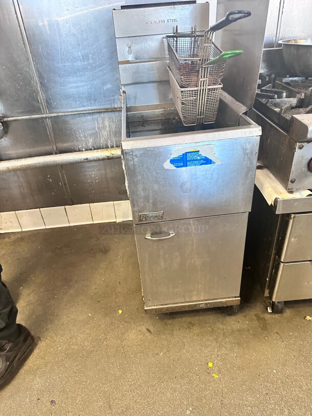 Working Pitco 45C Fryer, gas, floor model, 42-50 lb. oil capacity, stainless steel tank, door - Image 4 of 5